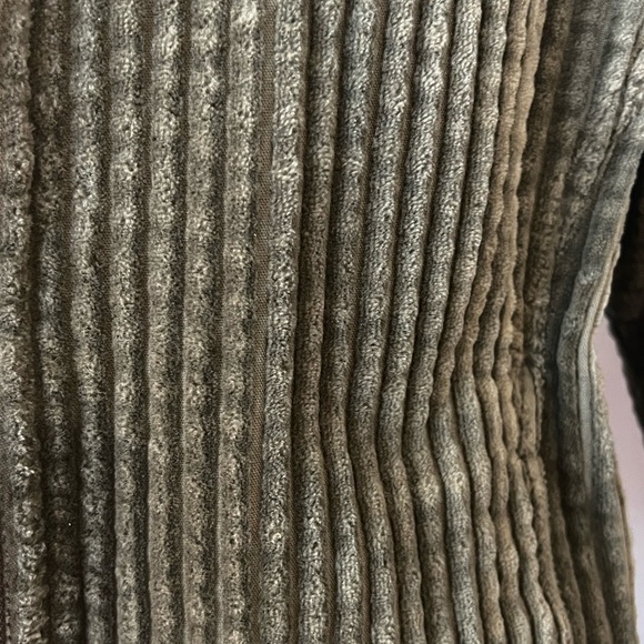 Woolrich Women’s 100% Cotton Olive Green Corduroy Ribbed Zip Up Jacket w/Pockets - Picture 2 of 12